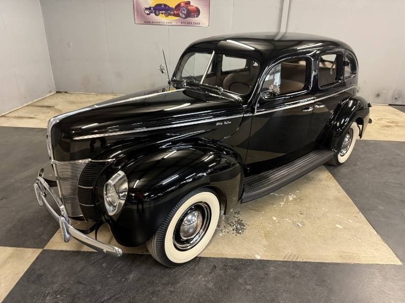 1940 Ford Deluxe 9