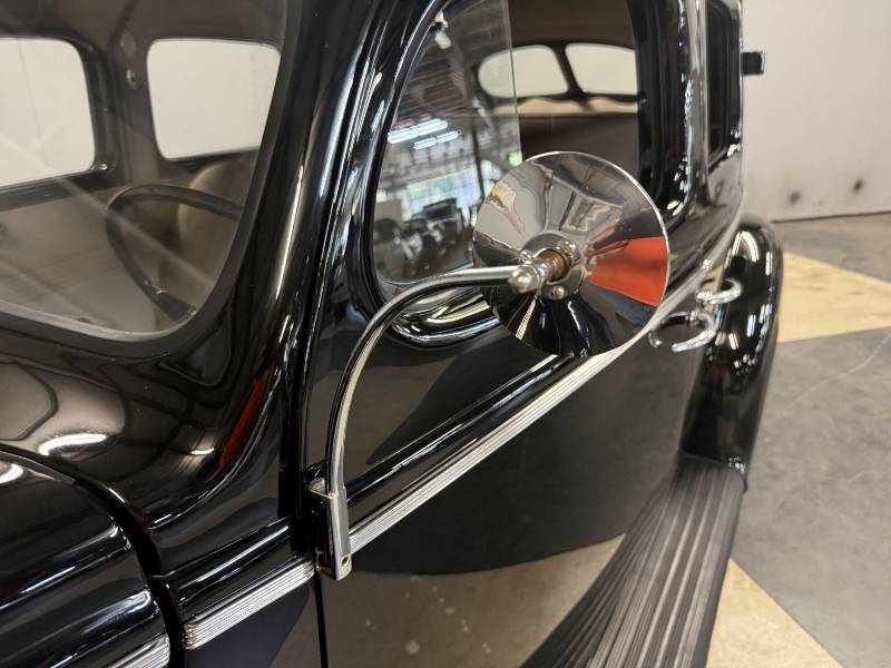 1940 Ford Deluxe 14