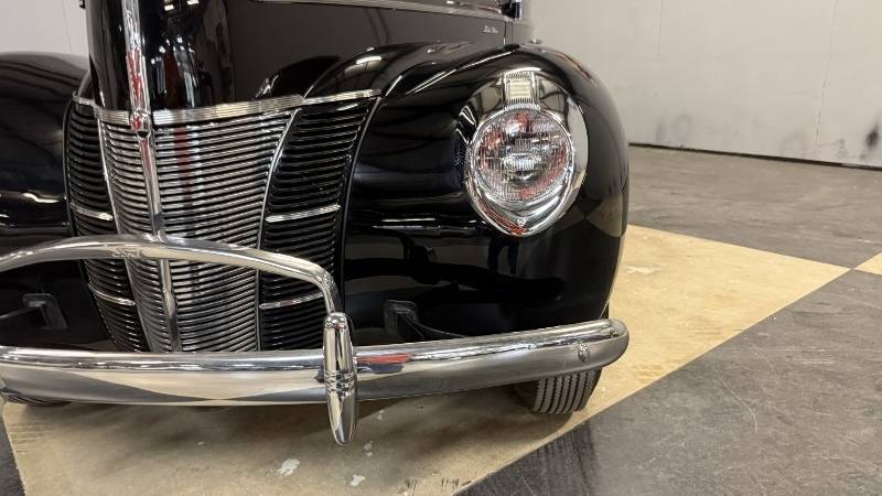 1940 Ford Deluxe 34