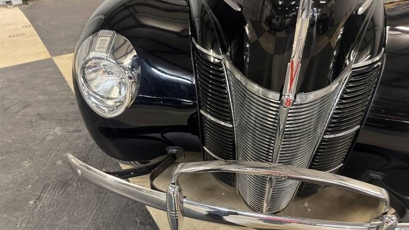 1940 Ford Deluxe 35