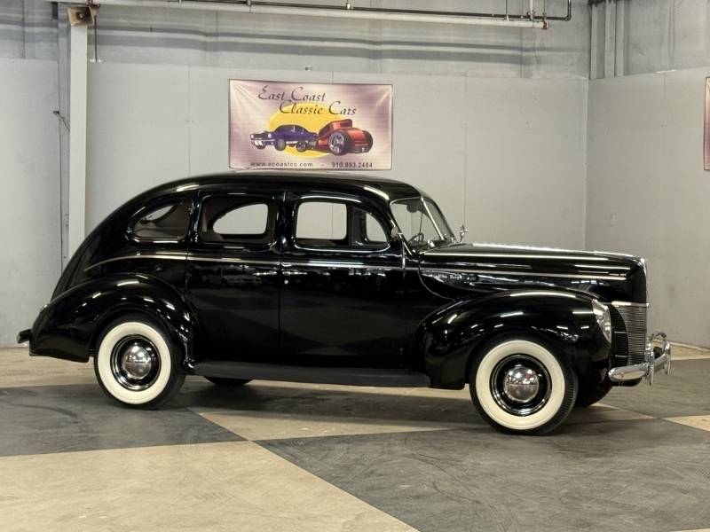 1940 Ford Deluxe 52