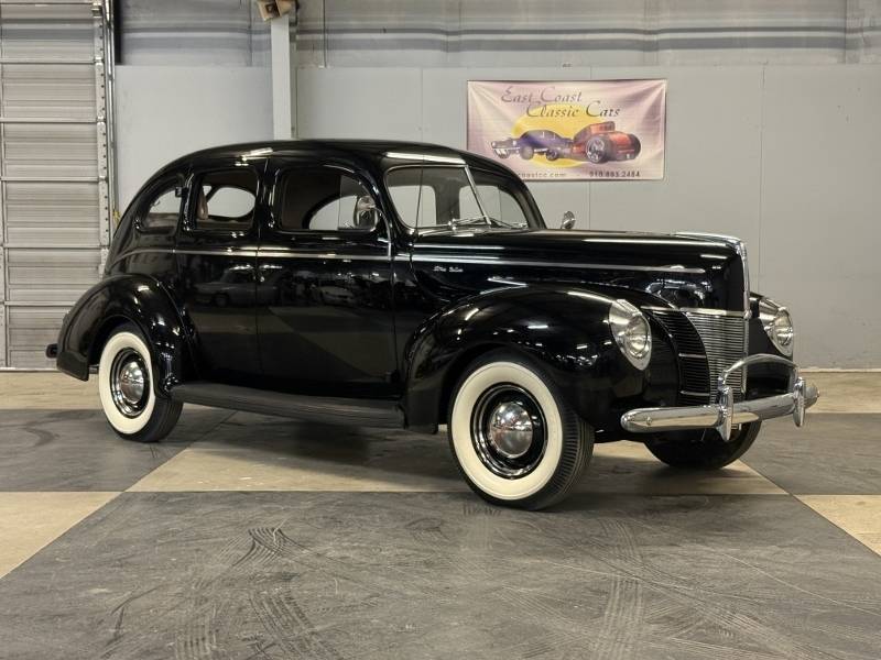 1940 Ford Deluxe 53