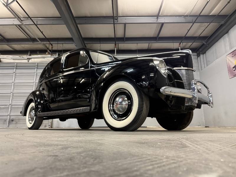 1940 Ford Deluxe 54