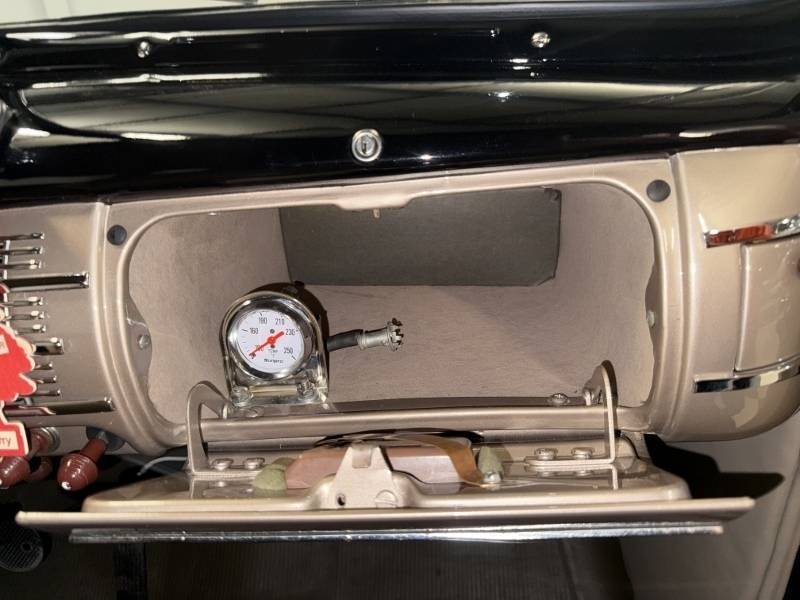 1940 Ford Deluxe 64