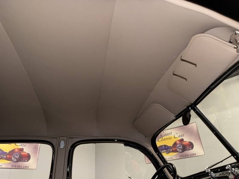 1940 Ford Deluxe 69