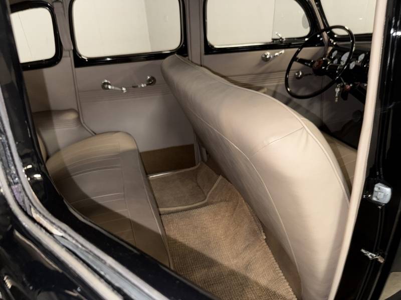 1940 Ford Deluxe 78