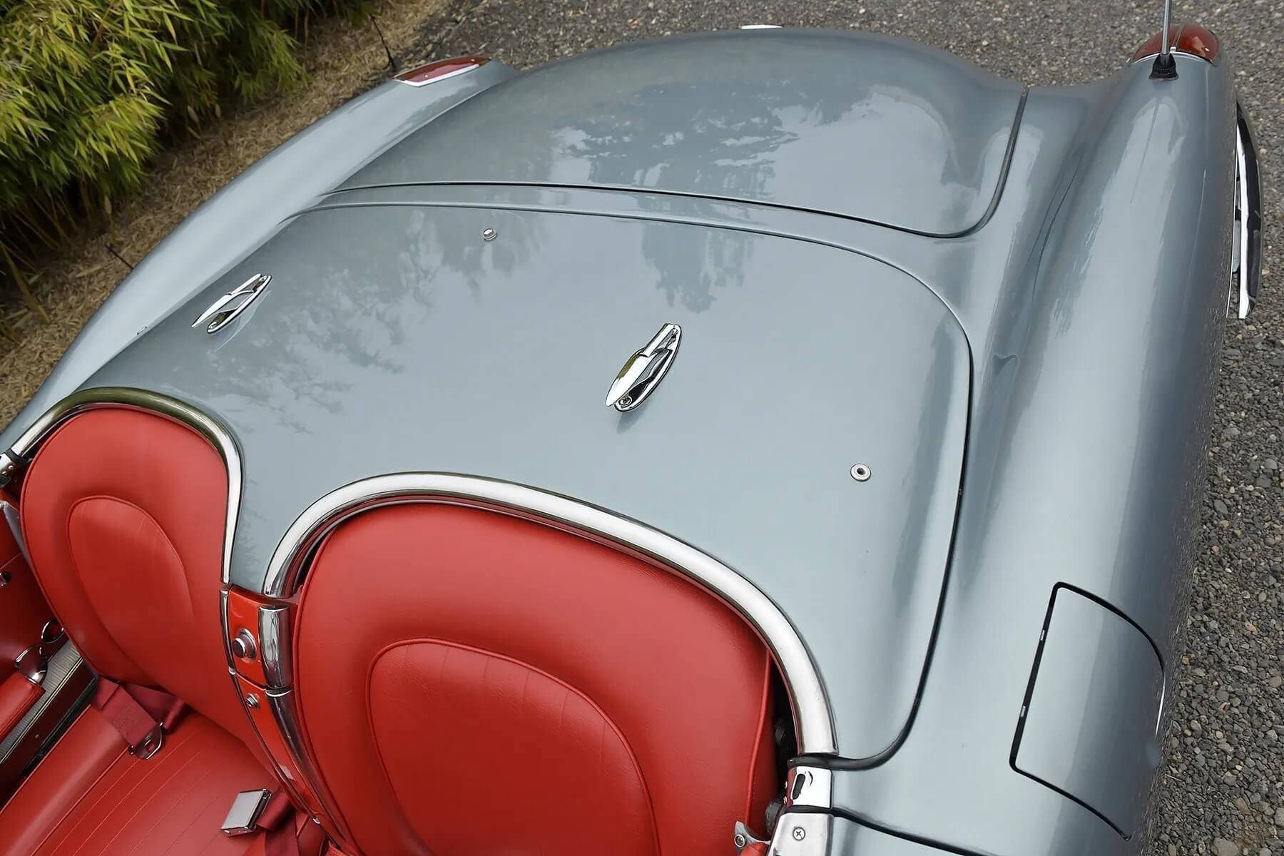 1960 Chevrolet Corvette 13