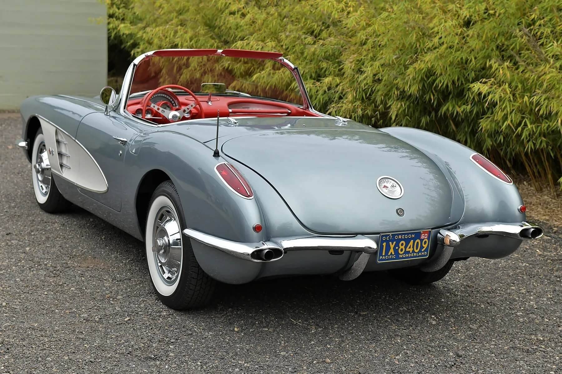 1960 Chevrolet Corvette 16