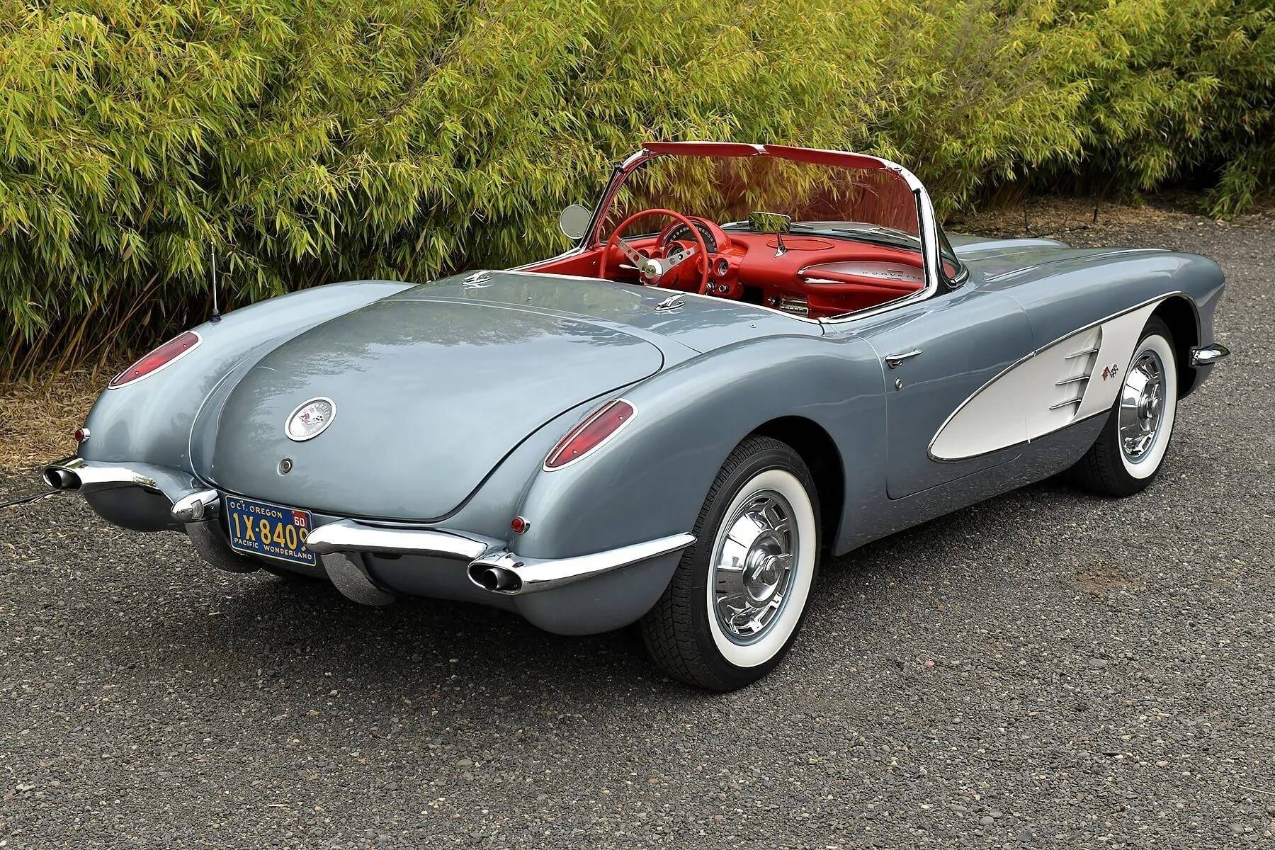 1960 Chevrolet Corvette 19