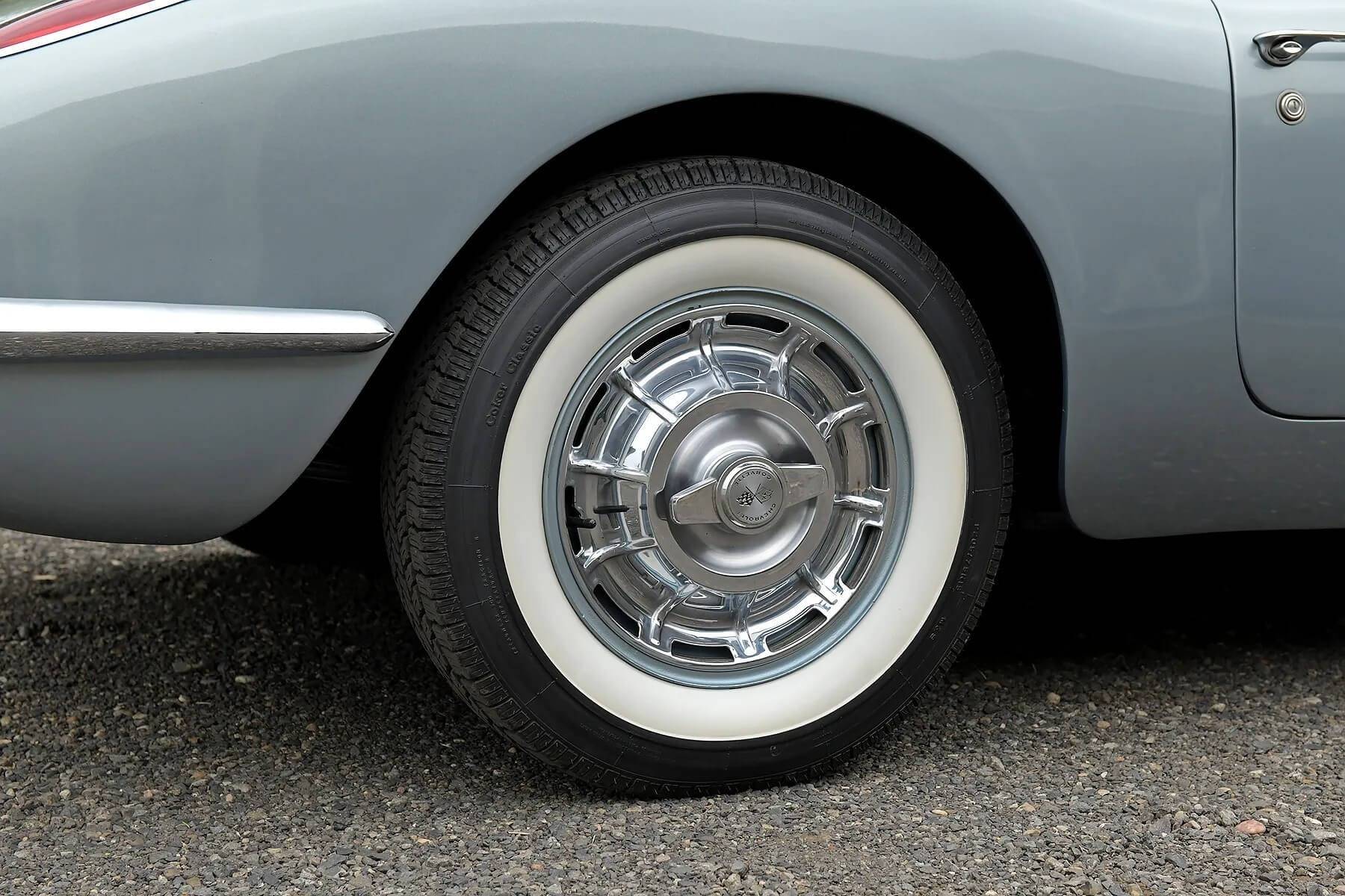 1960 Chevrolet Corvette 22