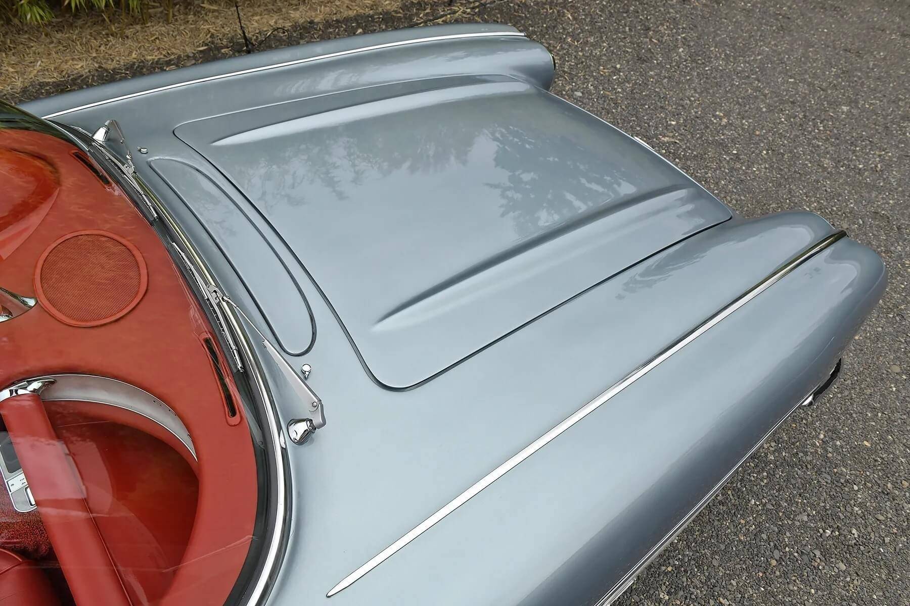 1960 Chevrolet Corvette 26