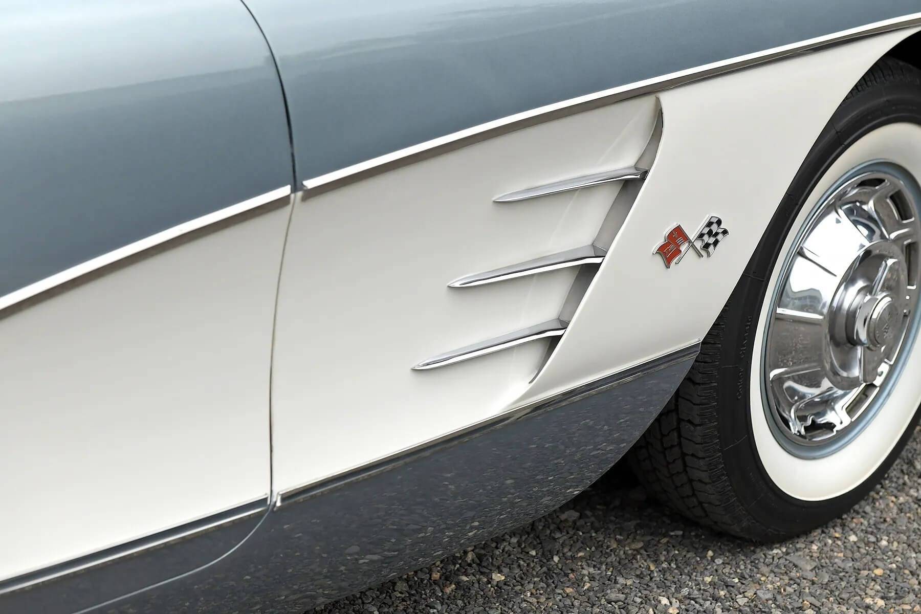 1960 Chevrolet Corvette 28
