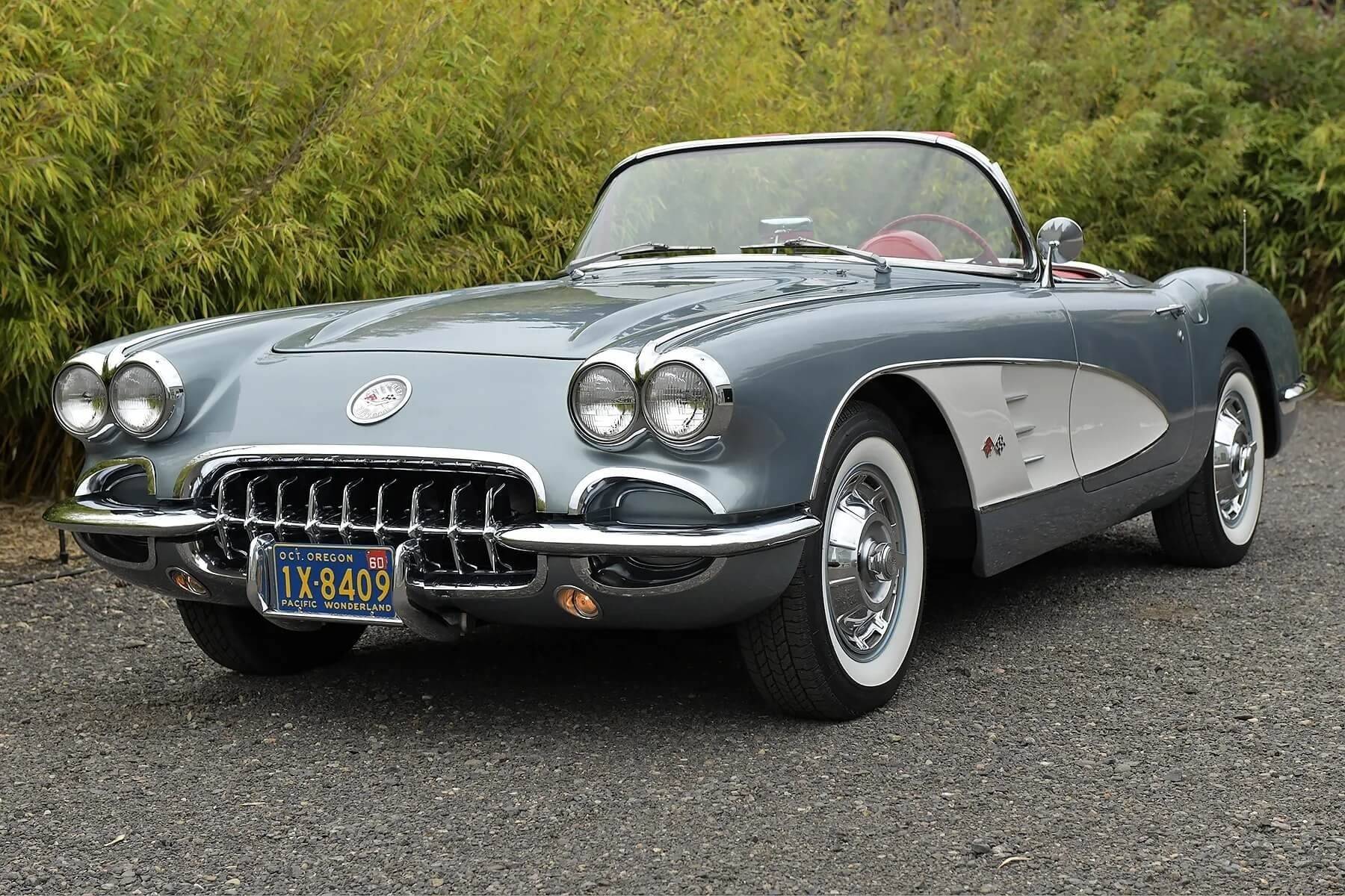 1960 Chevrolet Corvette 2