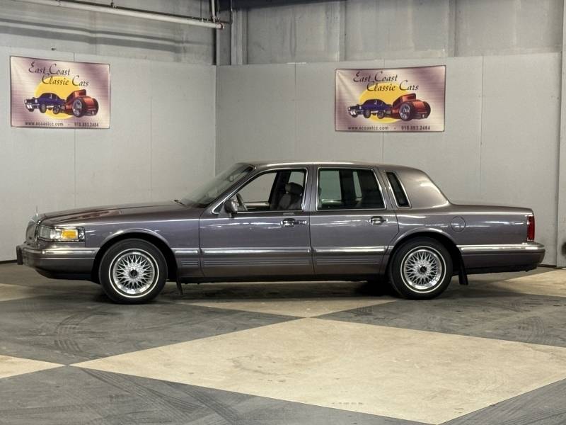 1996 Lincoln Town Car 2