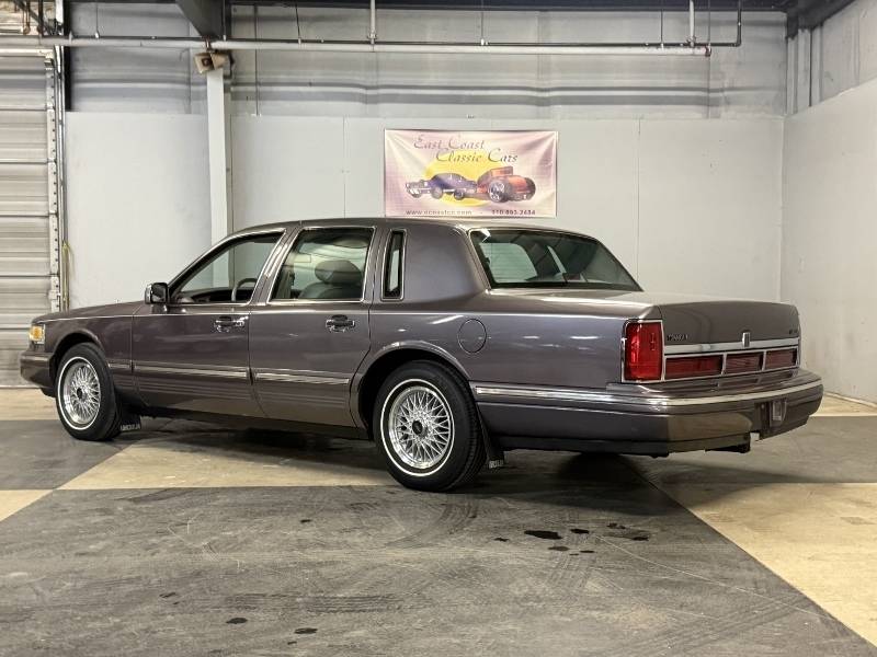 1996 Lincoln Town Car 6