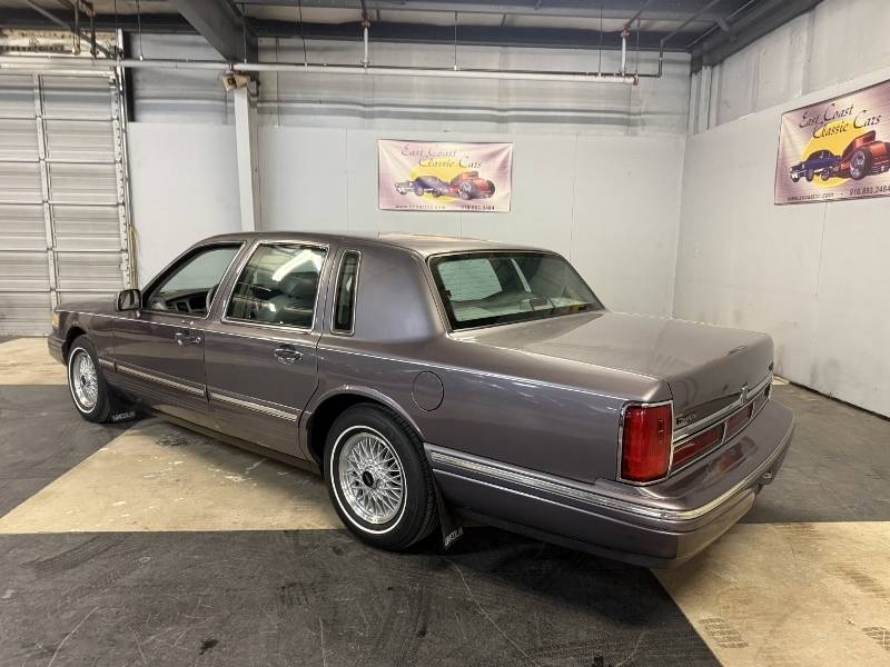 1996 Lincoln Town Car 7