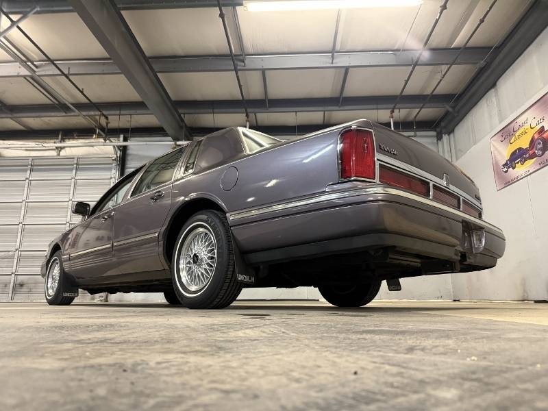 1996 Lincoln Town Car 8