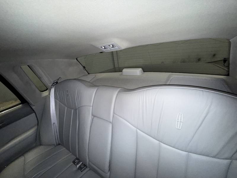 1996 Lincoln Town Car 28