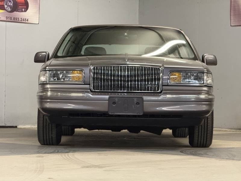 1996 Lincoln Town Car 30