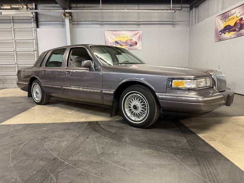 1996 Lincoln Town Car 48