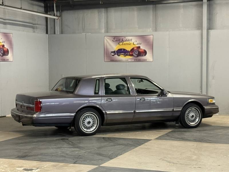 1996 Lincoln Town Car 49