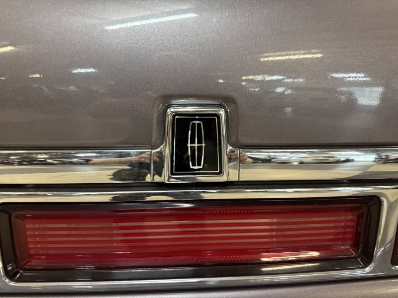 1996 Lincoln Town Car 63