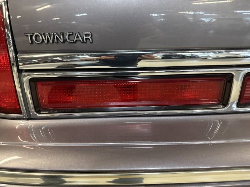 1996 Lincoln Town Car 65