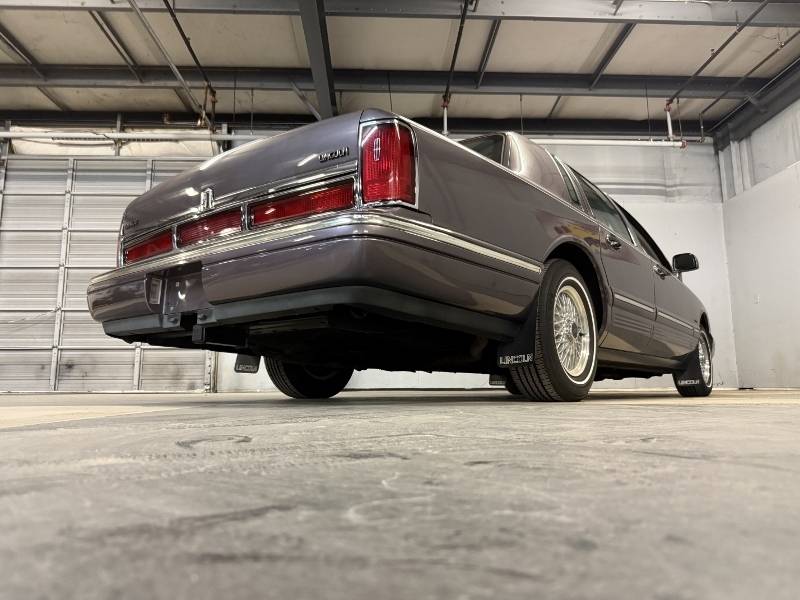 1996 Lincoln Town Car 68