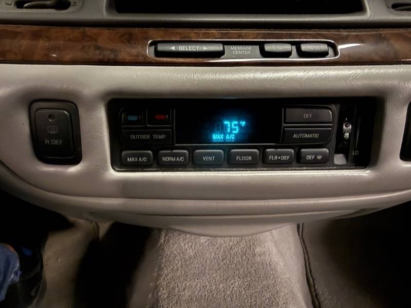 1996 Lincoln Town Car 76