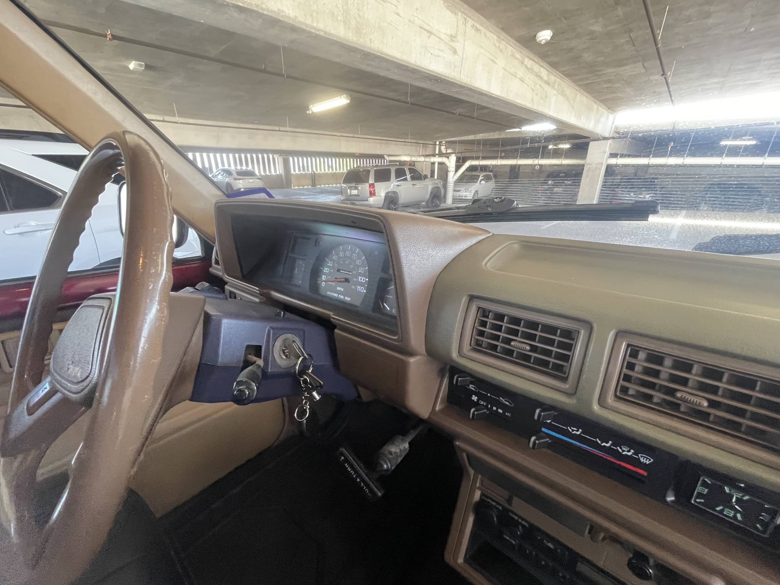 1988 Toyota Pickup 37