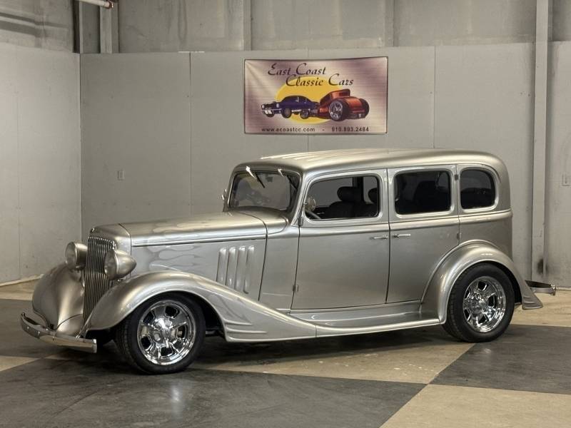 1933 Pontiac Sedan 1