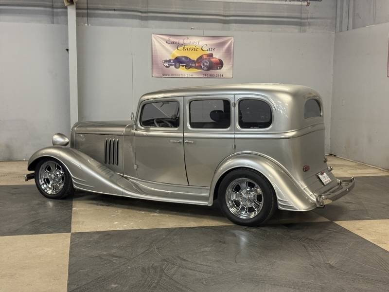 1933 Pontiac Sedan 6