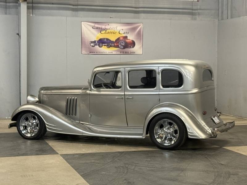 1933 Pontiac Sedan 7
