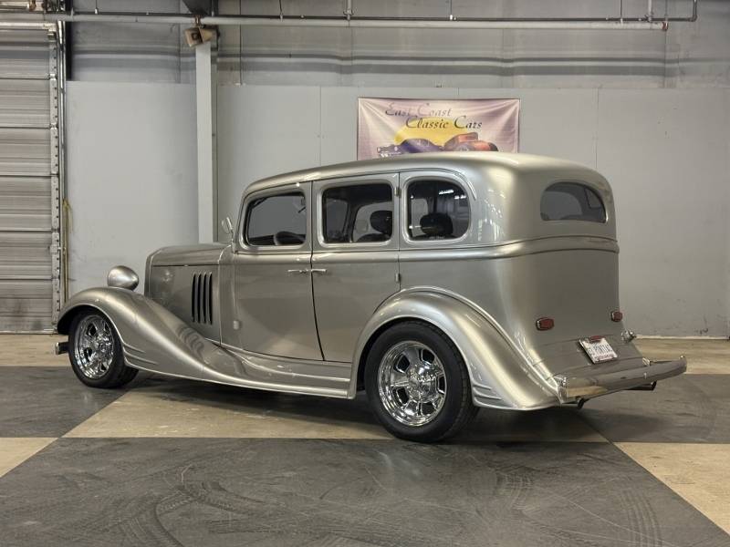 1933 Pontiac Sedan 8