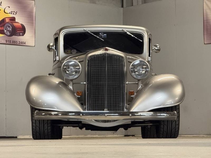 1933 Pontiac Sedan 37