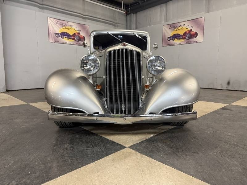1933 Pontiac Sedan 38