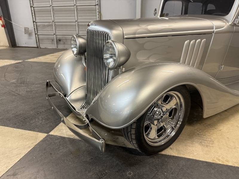 1933 Pontiac Sedan 43