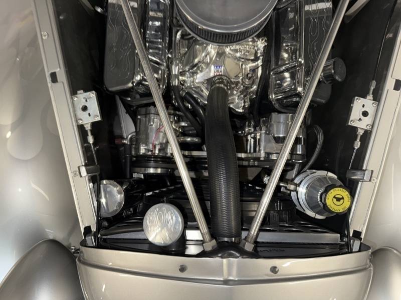 1933 Pontiac Sedan 57