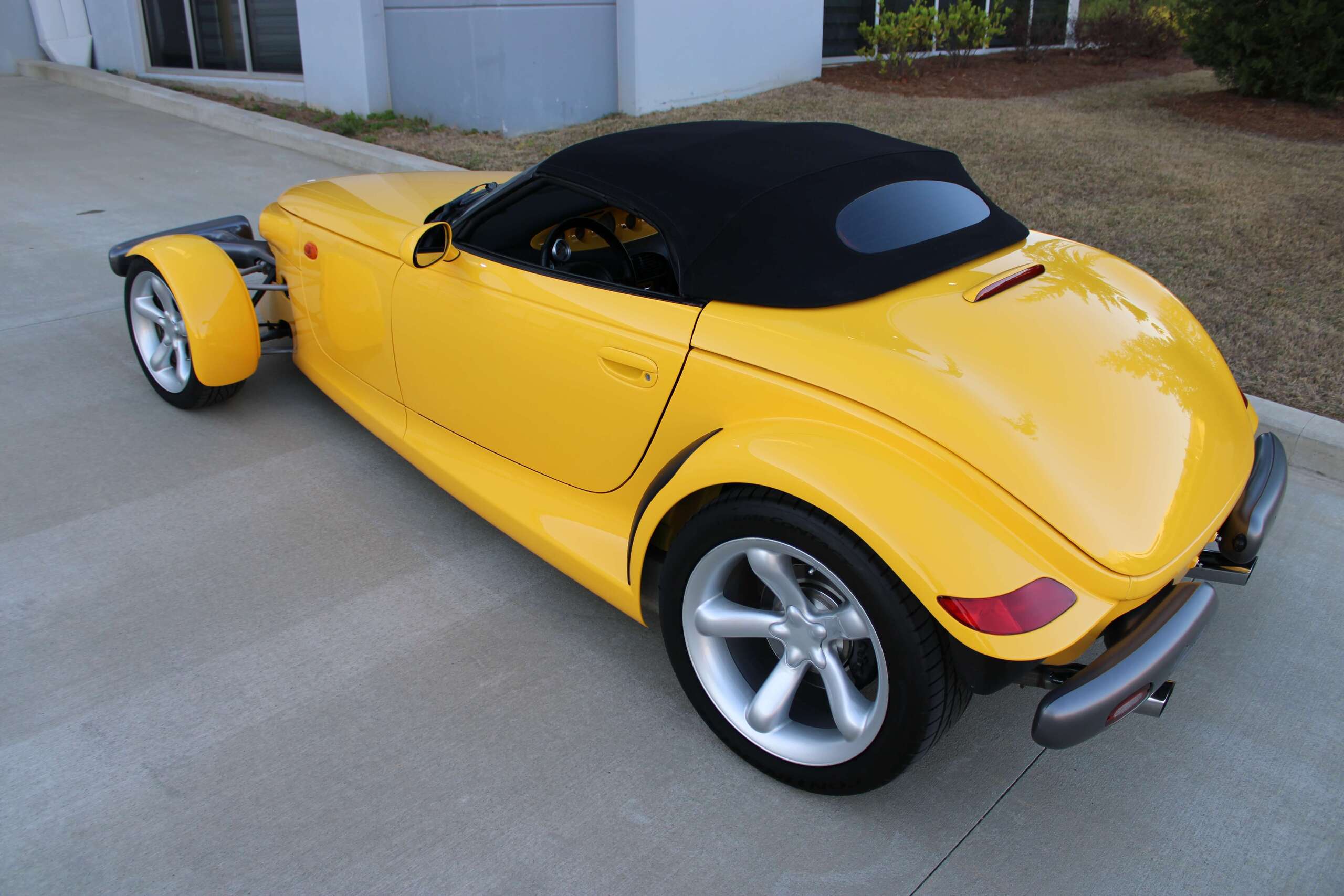 1999 Plymouth Prowler 26
