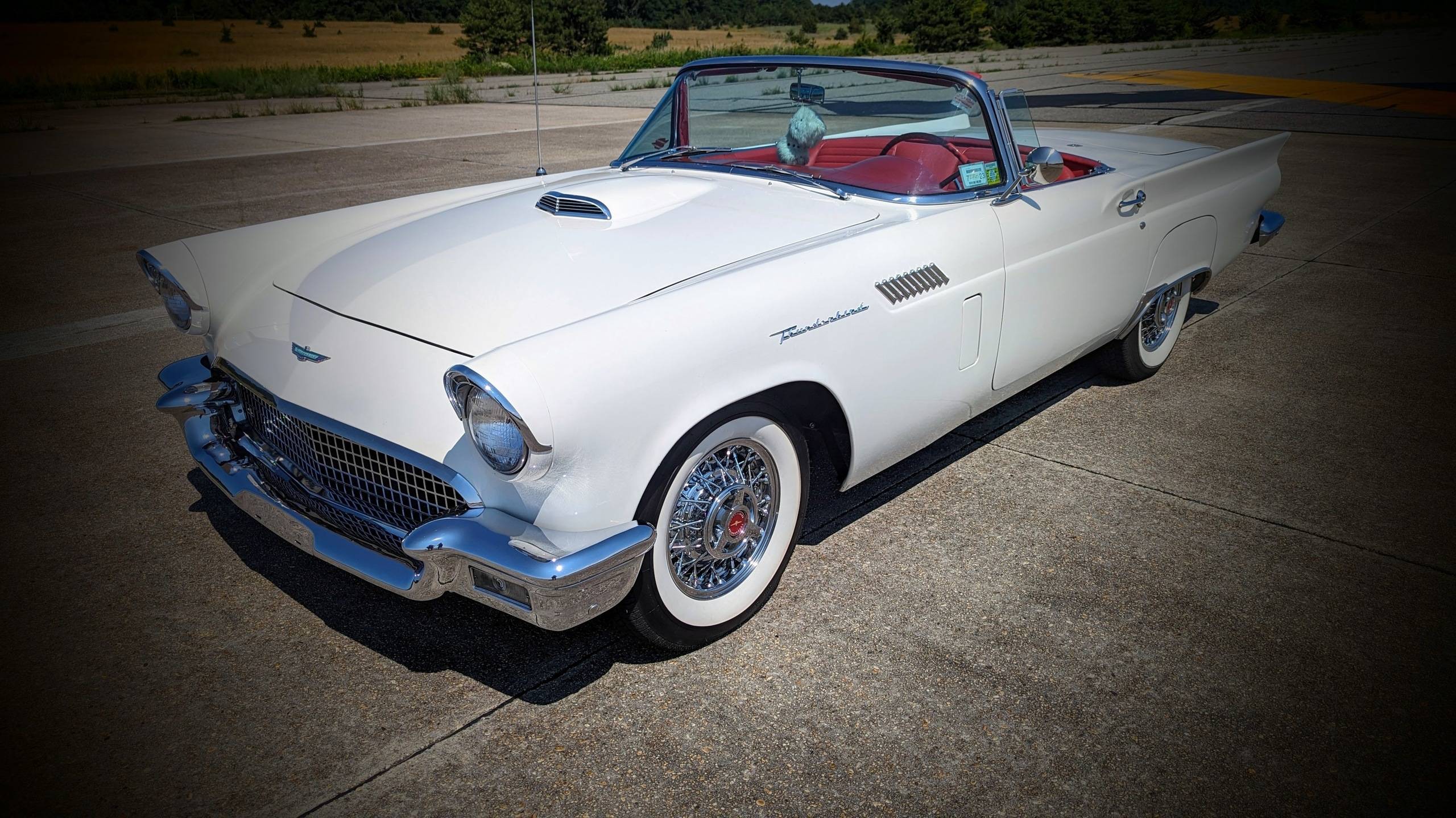 1957 Ford Thunderbird 1