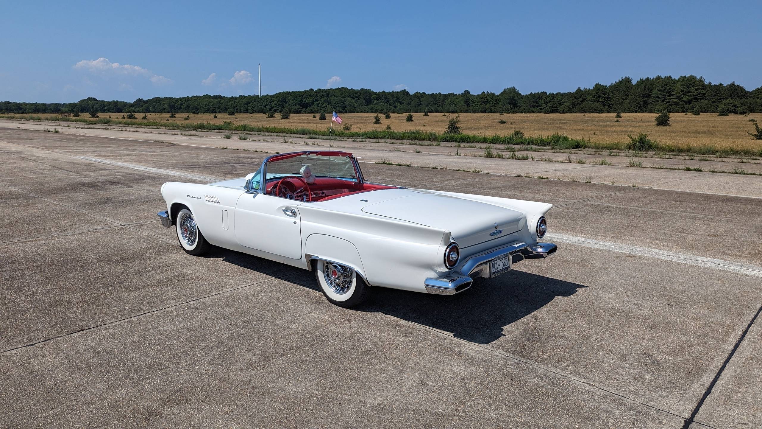 1957 Ford Thunderbird 4