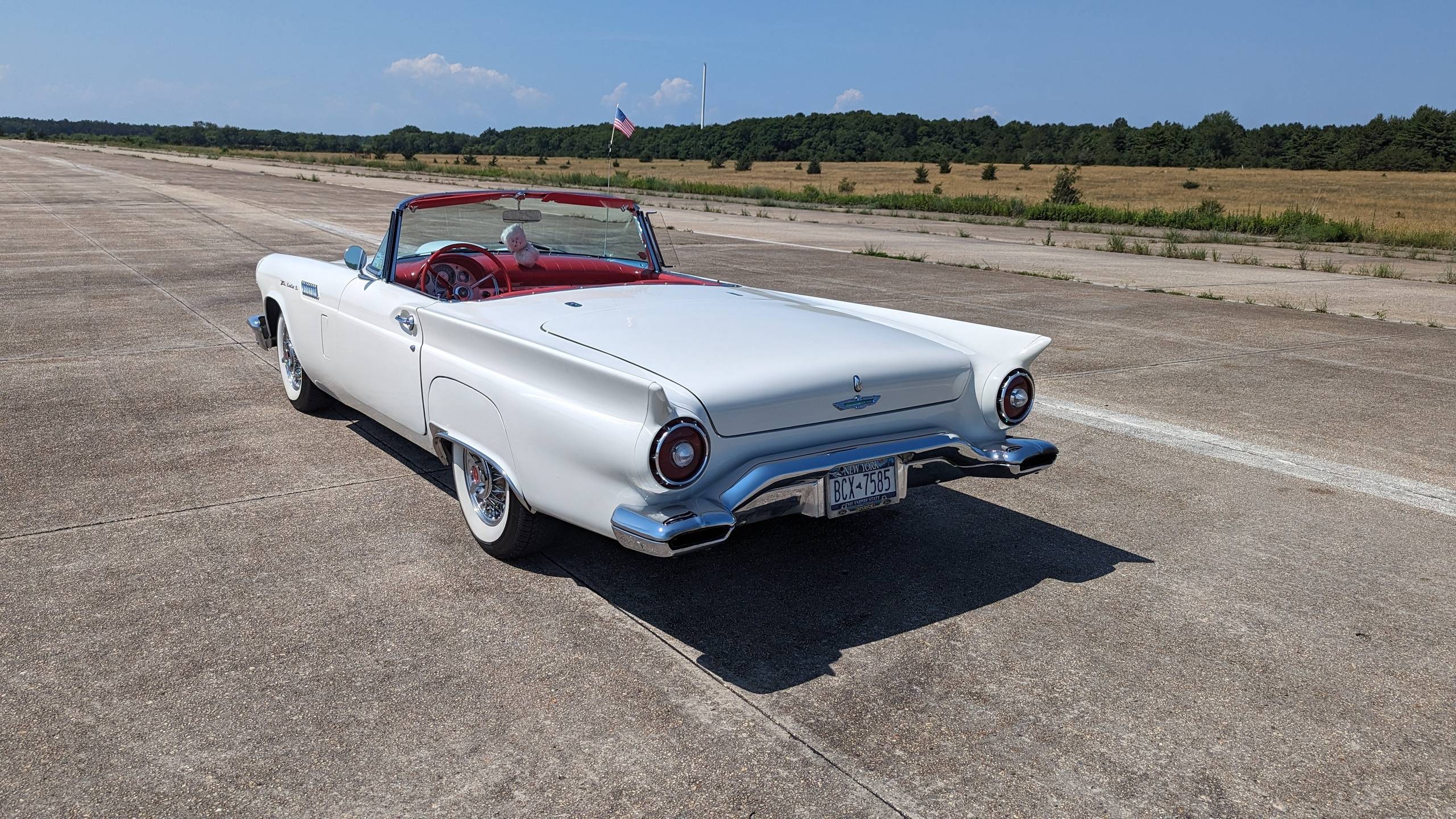 1957 Ford Thunderbird 6