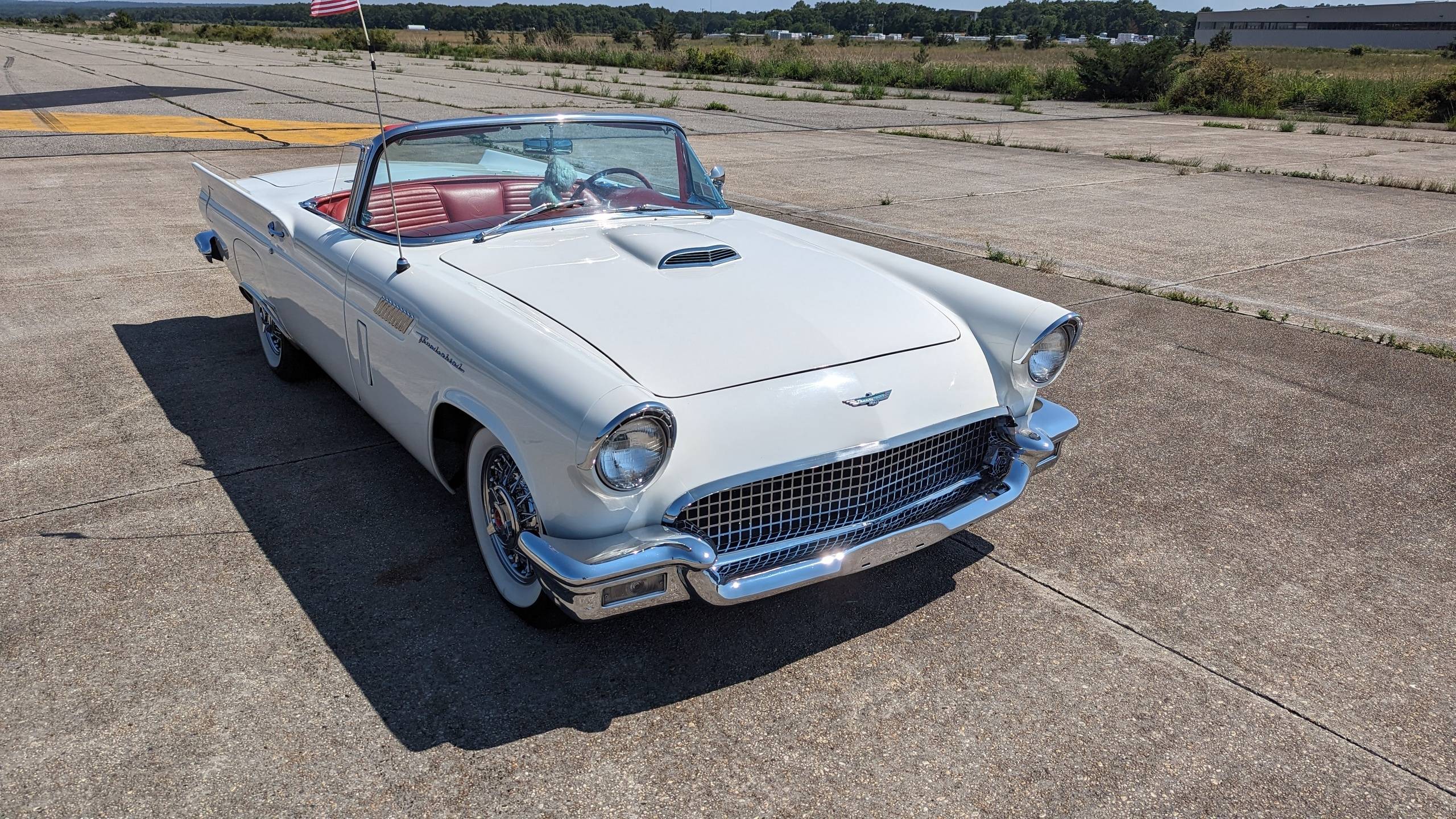 1957 Ford Thunderbird 13
