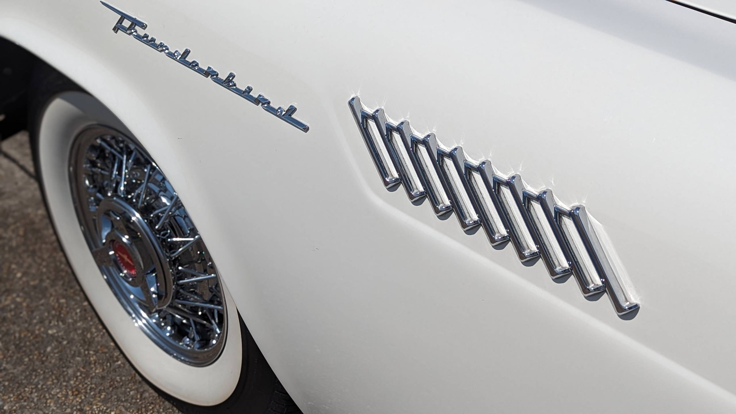 1957 Ford Thunderbird 33