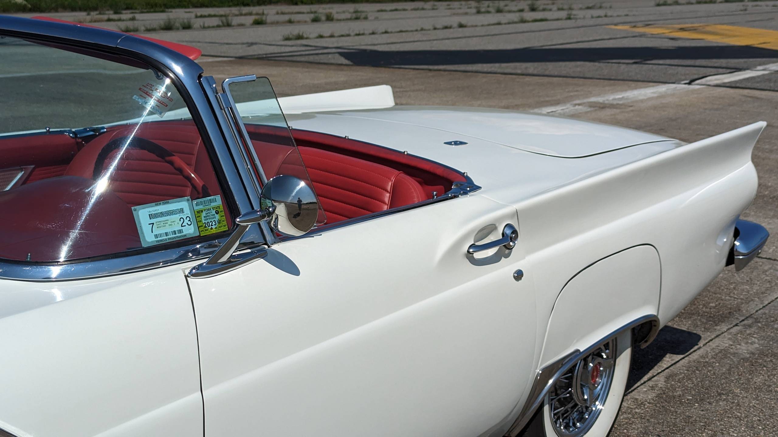 1957 Ford Thunderbird 41