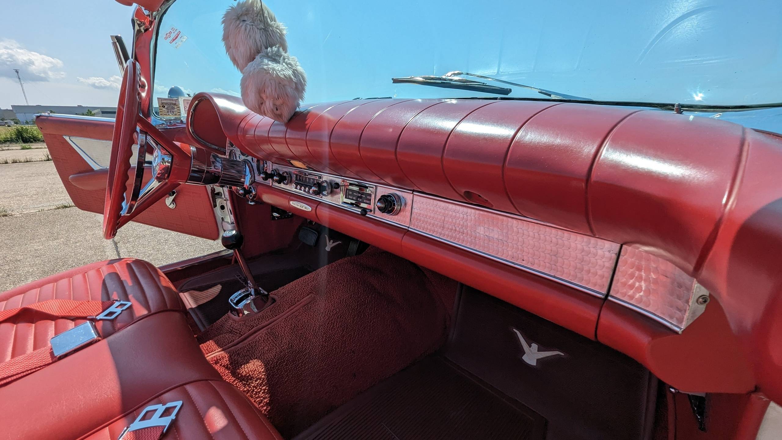 1957 Ford Thunderbird 64