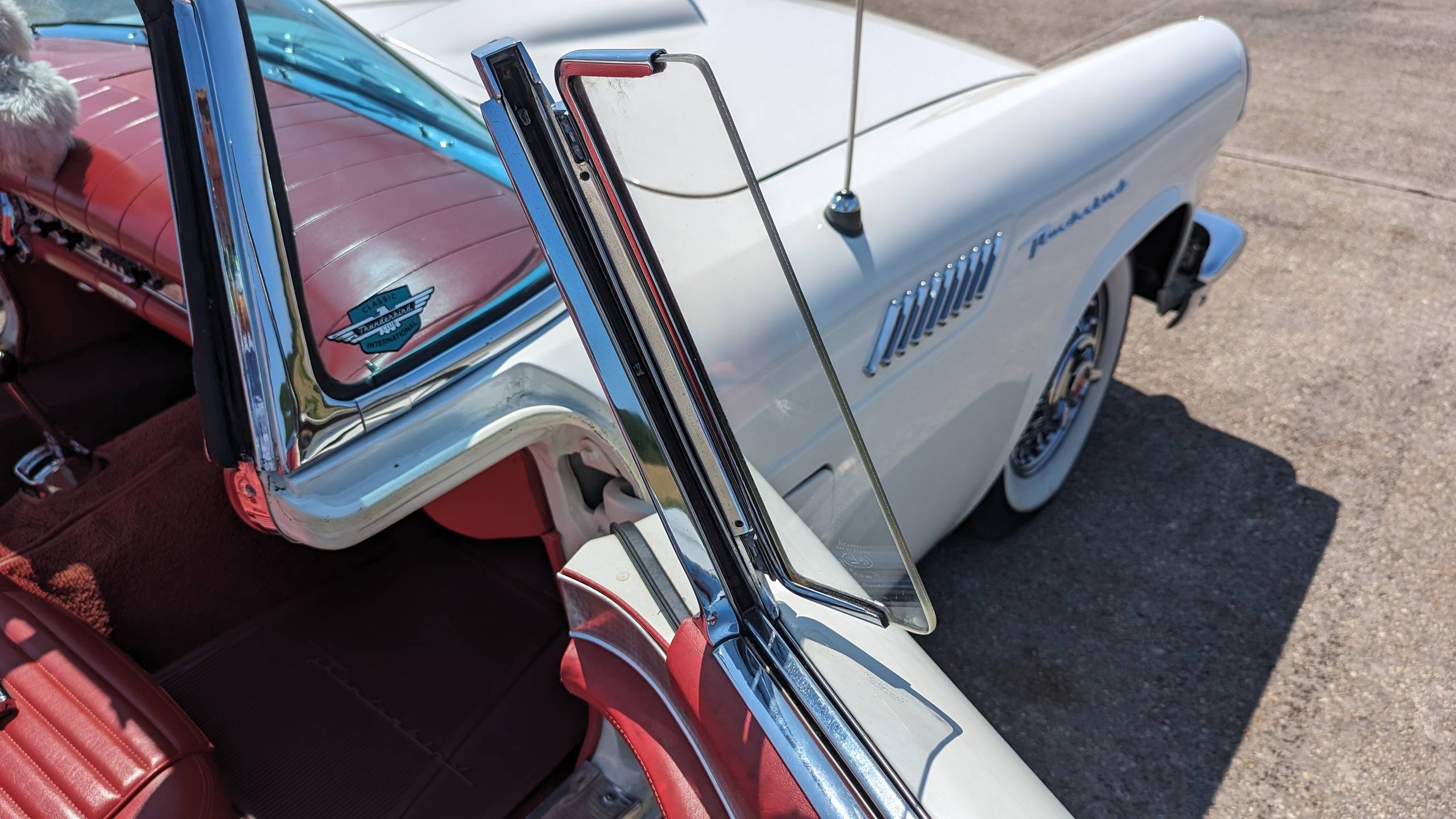 1957 Ford Thunderbird 68