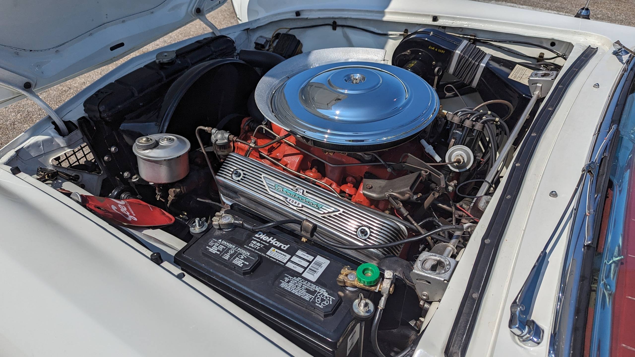 1957 Ford Thunderbird 70