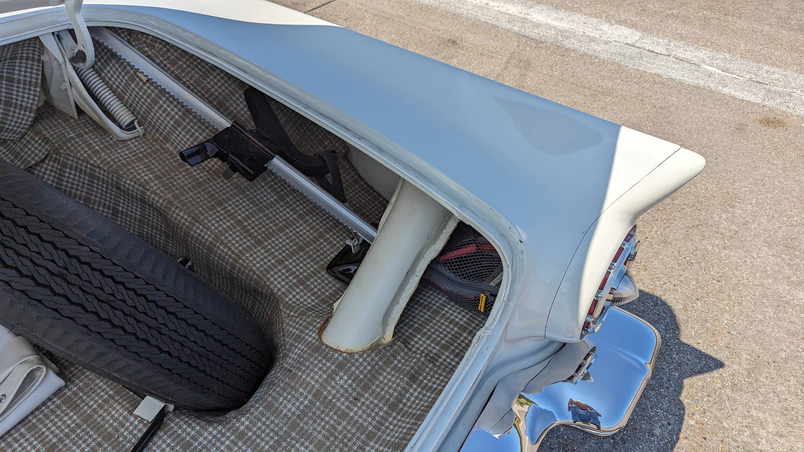 1957 Ford Thunderbird 83