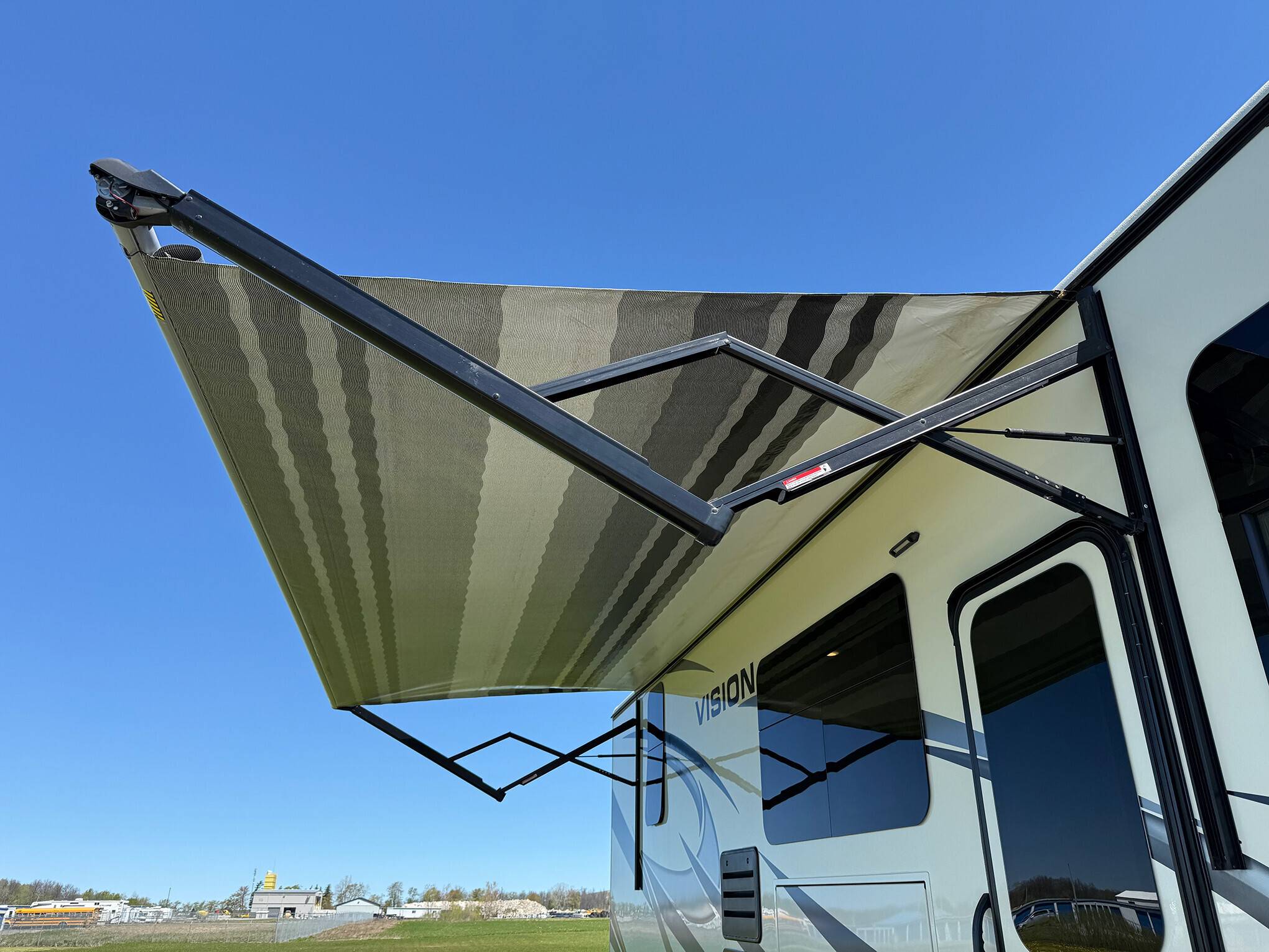 2022 Ford F-53 Motorhome Chassis 13